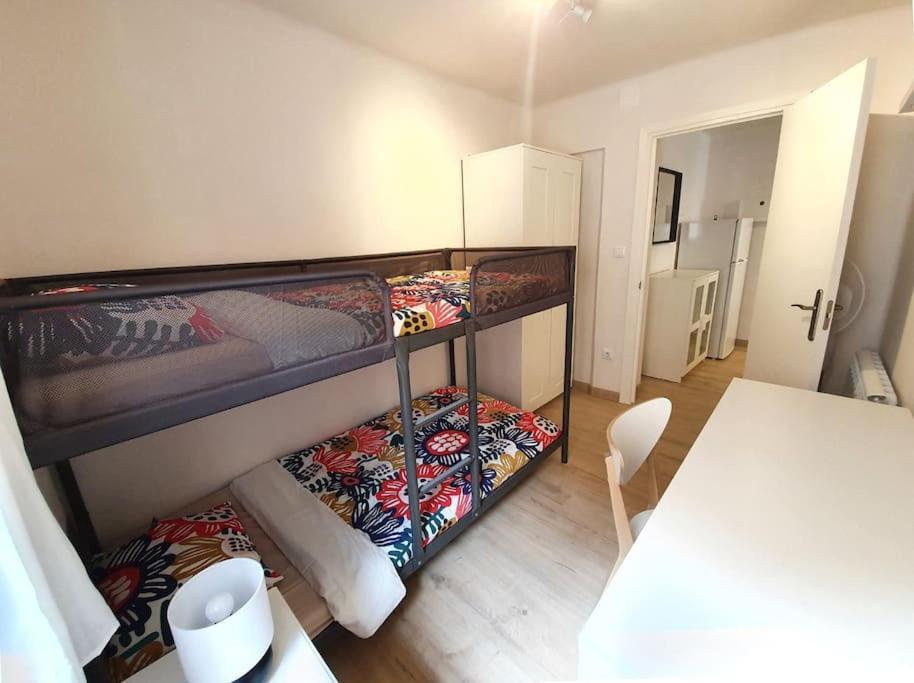 Acogedor Piso En El Centro De Sabinanigo Apartamento Exterior foto
